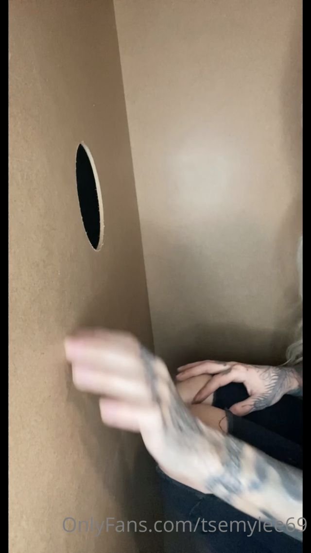 Ts Emy Lee - Red-Lipped Gloryhole Blowjob And Mouth Cumshot - Shemale 00000 Ts Emy Lee - Red-Lipped Gloryhole Blowjob And Mouth Cumshot - Shemale 00000